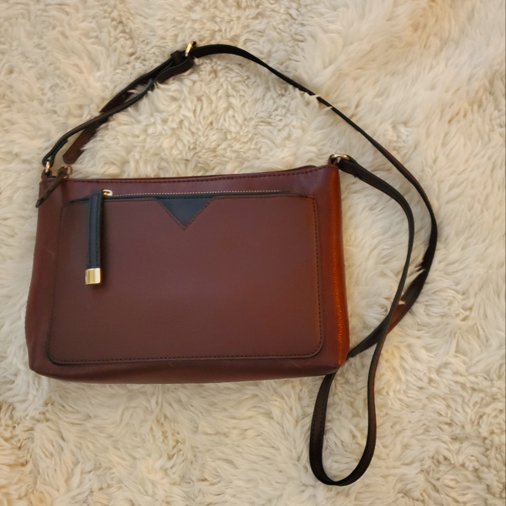 Women's Burgundy Bag With Removable Wallet Apt.9 Excellent Condition